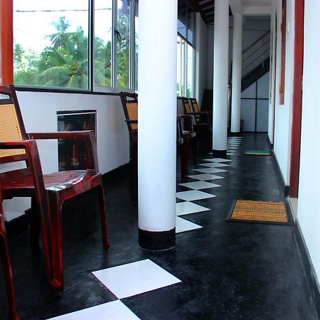 Bed and Breakfast Heaven Star Rest à Mirissa Extérieur photo