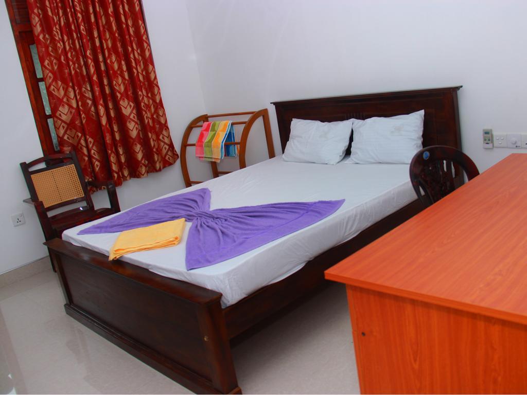 Bed and Breakfast Heaven Star Rest à Mirissa Chambre photo