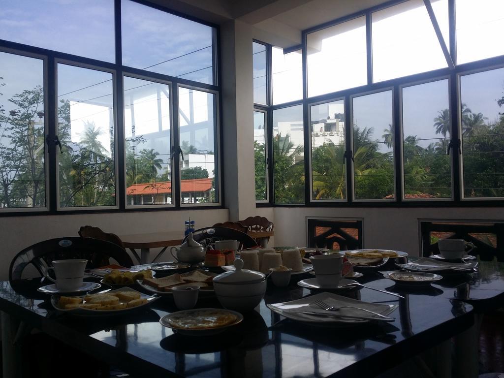 Bed and Breakfast Heaven Star Rest à Mirissa Extérieur photo