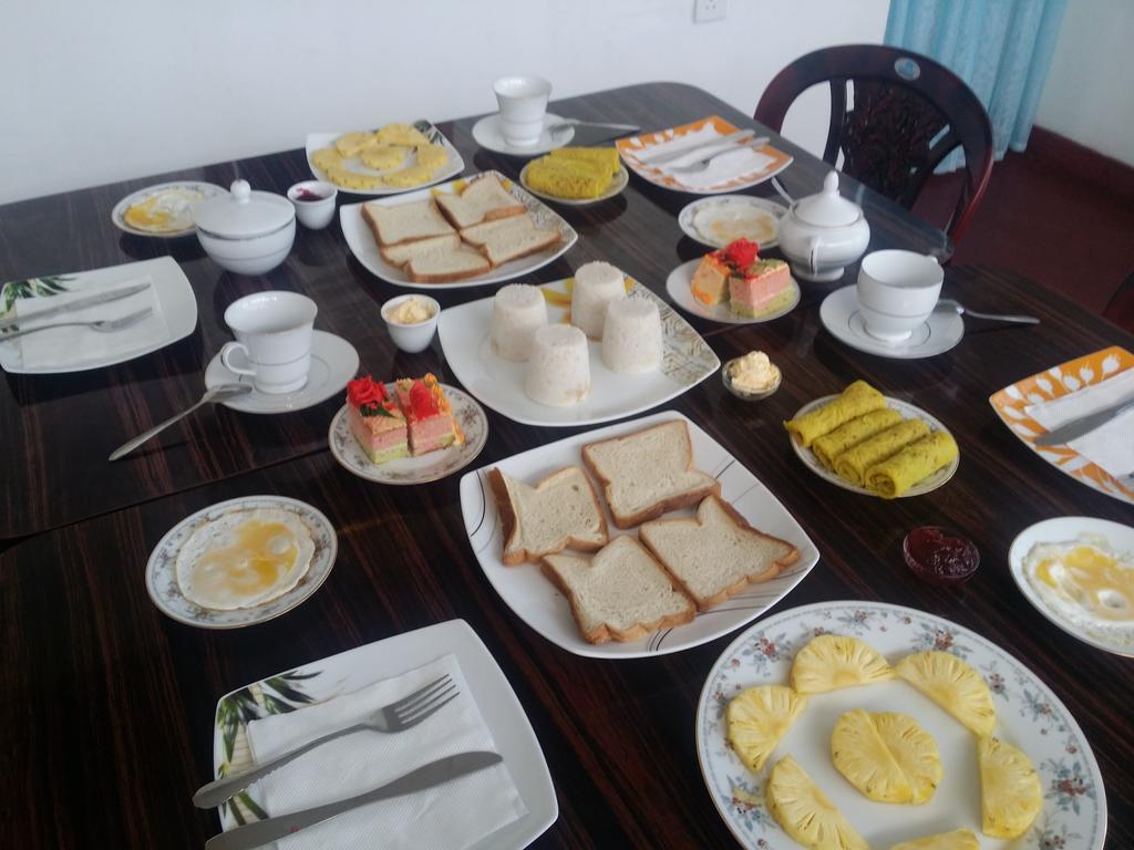 Bed and Breakfast Heaven Star Rest à Mirissa Extérieur photo