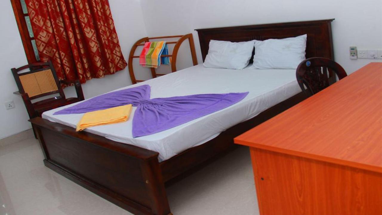 Bed and Breakfast Heaven Star Rest à Mirissa Extérieur photo